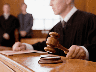 Menino de 11 anos vai a tribunal de Seminole por moto sem registro
