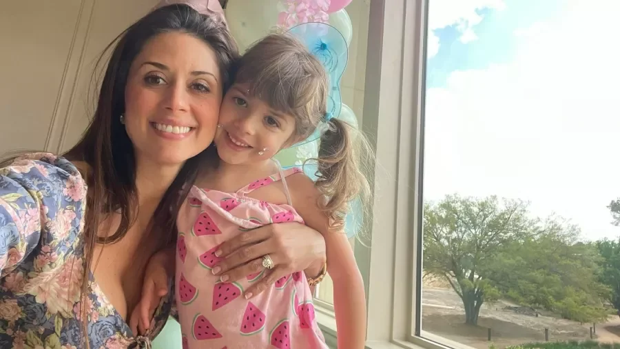 Brasileira mata filha e morre após disputa de guarda nos EUA, diz polícia