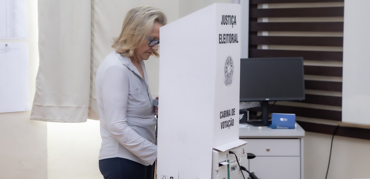 Eleições 2026: votação termina às 17h de Brasília; quem estiver na fila poderá votar