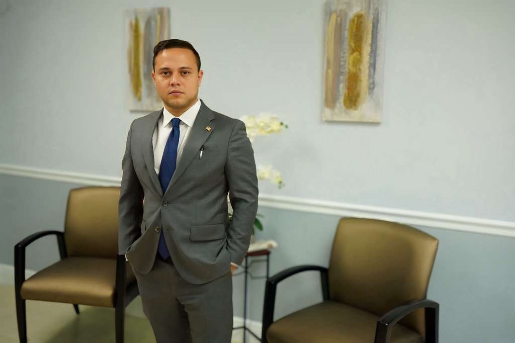 Frente a Frente: Jhonatas Porcides aproxima o direito da comunidade imigrante na Flórida