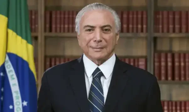 Michel Temer declara apoio a Flávio Bolsonaro e fala em “reconexão”/