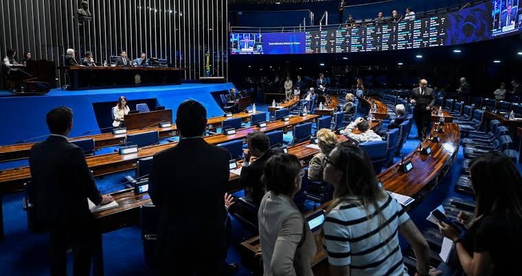 Senado terá 40 novos integrantes e 14 reeleitos em 2027
