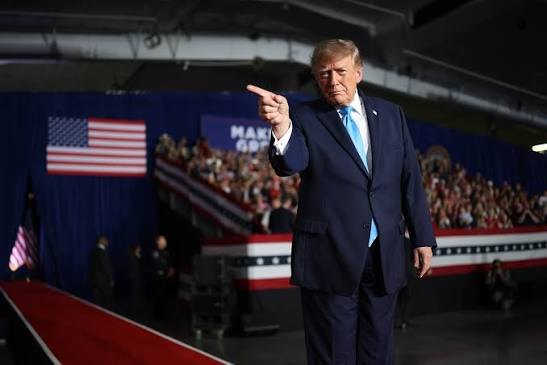 Trump destaca investimento de US$ 3,7 bilhões na indústria naval em Maryland