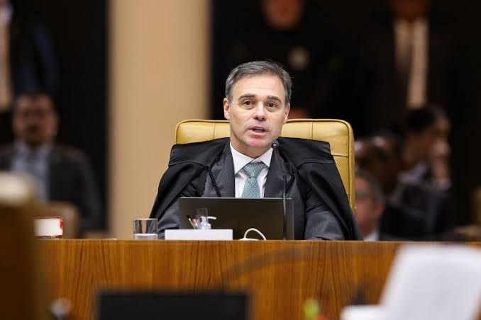 Mendonça manda CUT retirar cinco posts contra Flávio Bolsonaro