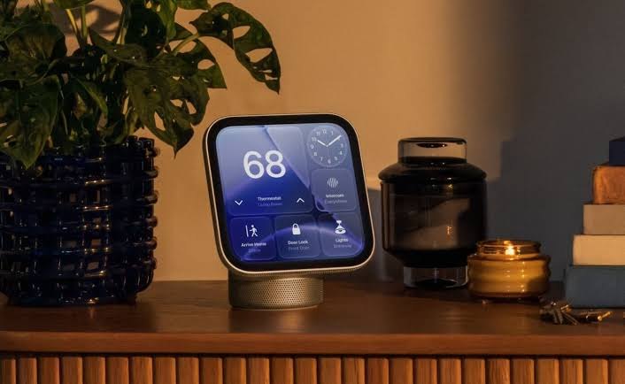 Apple apresenta HomeView com Siri de IA para casas conectadas
