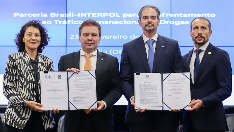 OMS e Interpol firmam acordo sobre saúde e segurança