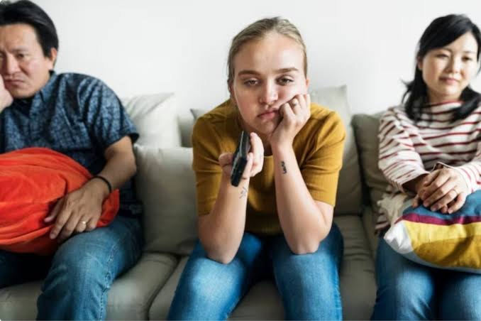 Estudo associa carinho dos pais a respostas cerebrais na adolescência
