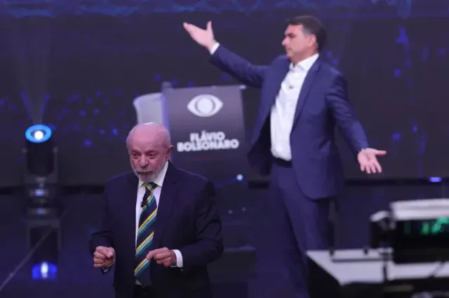 Lula chama Flávio de “malandro carioca” e recebe críticas de políticos do Rio