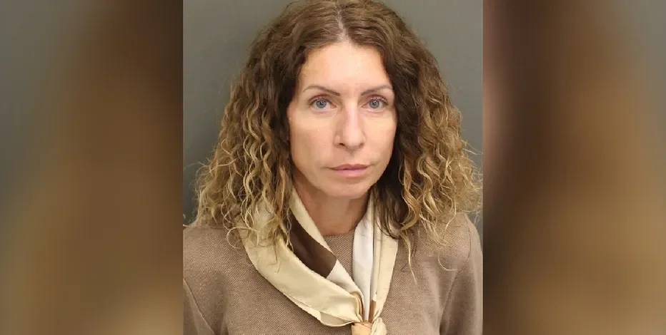 Mãe é presa após suspeita de deixar quatro filhos sozinhos em Kissimmee