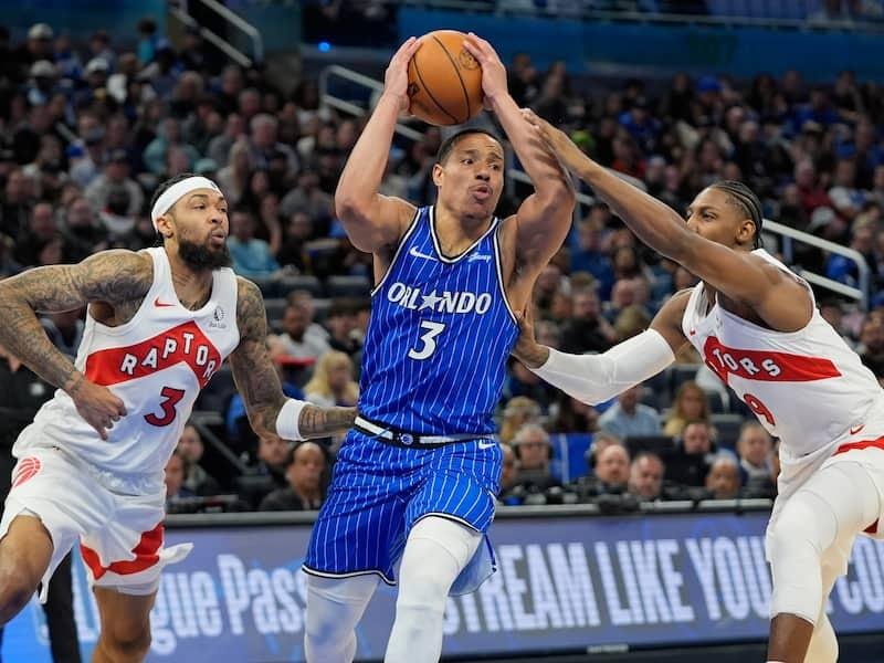 Orlando Magic supera Toronto Raptors por 121 a 114 na NBA