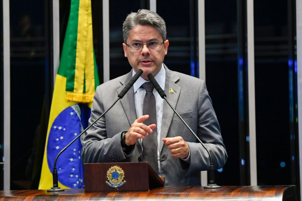 CPI do Crime Organizado: Alessandro Vieira pede indiciamento de STF e PGR