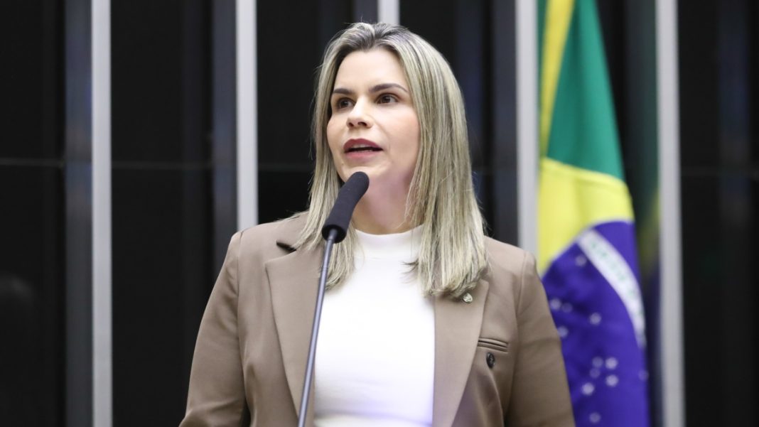 Conta de luz zero para abrigo LGBTQIA+ vira alvo de polêmica na Câmara