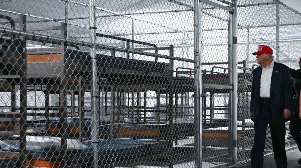 Alligator Alcatraz: Polêmico Centro de Detenção na Flórida Tem Fechamento Previsto para Junho 