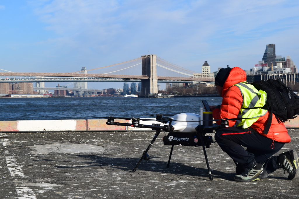Brasileiro detido com drone em Nova York: Influenciador é multado na Copa