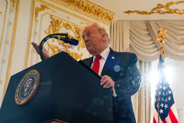 Trump exige controle da Groenlândia na Otan e Dinamarca reage
