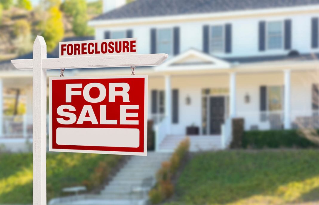Alerta na Flórida: Golpes de Foreclosure Contra Donos de Imóveis Crescem