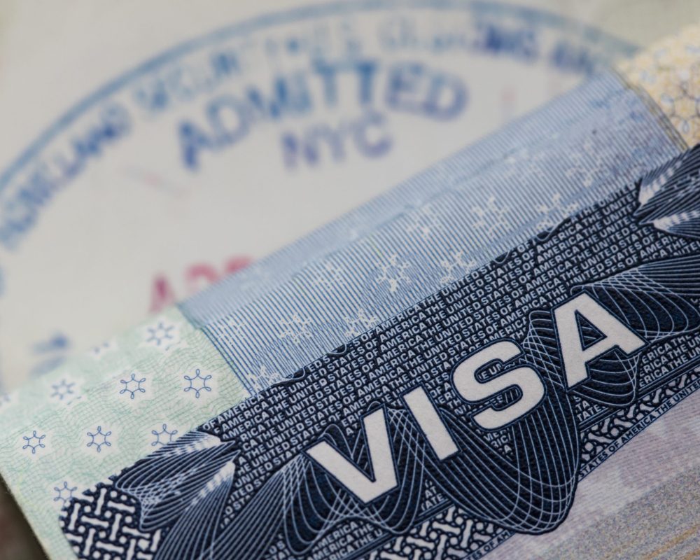 EUA tornam permanente caução de até US$ 20 mil para visto
