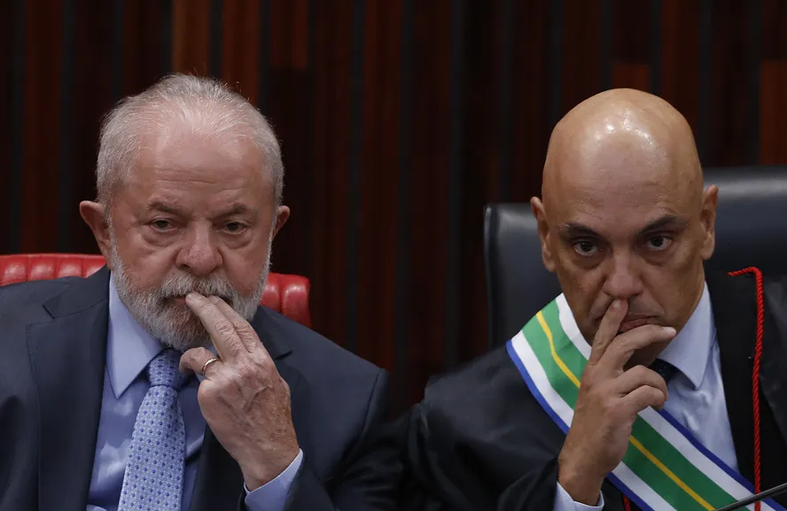 Aliados alertam que ligação com ministro virou tóxica para as eleições de 2026. Entenda a estratégia do governo Lula para conter danos após escândalo do Banco Master.